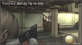 Po chwili załączy się scenka, w której ujrzysz jak ze ścian wychodzą kusznicy (na piętrze, w rogach pomieszczenia) - Castle (3-2) - działo maszynowe | Solucja Resident Evil 4 - Resident Evil 4 - PC - poradnik do gry