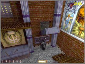 Wyjdź przez niego na zewnątrz, a znajdziesz się na małym wewnętrznym podwórku (29 ) - RETURN TO THE CATHEDRAL (3) | MISJA 9 | Thief The Dark Project - Thief: The Dark Project - poradnik do gry