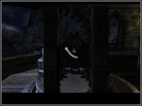 Następnie chwyć opuszczoną linę i przywiąż ją do maszyny - The Keepers Palace (7) | Rozdział III | The Sacred Rings - The Sacred Rings - poradnik do gry