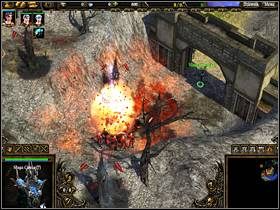 Zaprowadź sługę cienia do miejsc oznaczonych okręgiem, by podłożył za Ciebie beczkę z czarnym prochem - SIEDMIOGRÓD cz.1 - SpellForce 2: Władca Smoków - poradnik do gry