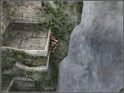 Wspinaj się dalej, a gdy osiągniesz już górną krawędź ściany, przejdź nią na rękach maksymalnie w prawo i wybij się w stronę wodospadu - 04. Zaginiona Dolina (1) | Peru w Tomb Raider Anniversary - Tomb Raider: Anniversary - poradnik do gry