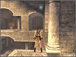 Podejdź do czwartej kolumny po prawej, wespnij się na jej szczyt skacząc po szczelinach i przeskocz na czwartą kolumnę z lewej - 06. Świątynia św. Franciszka (1) | Grecja w Tomb Raider Anniversary - Tomb Raider: Anniversary - poradnik do gry