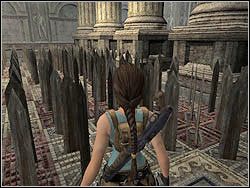 Zauważ, że niektóre ostrza znikają na chwilę w podłodze, dając możliwość bezpiecznego przejścia - 06. Świątynia św. Franciszka (5) | Grecja w Tomb Raider Anniversary - Tomb Raider: Anniversary - poradnik do gry