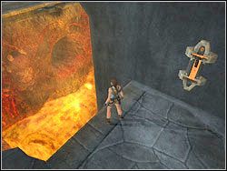 Skocz na pierwszy z bloków wybijając się z wyprzedzeniem, zanim jeszcze wyjdzie ze ściany - 14. Wielka Piramida (2) | Zaginione Miasto w Tomb Raider Anniversary - Tomb Raider: Anniversary - poradnik do gry