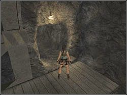 Idź platformą do końca, ujrzysz w ścianie po lewej wydrążony w skale korytarz - 13. Kopalnie Natli (2) | Zaginione Miasto w Tomb Raider Anniversary - Tomb Raider: Anniversary - poradnik do gry