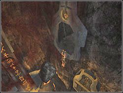 Przejdź po występie w lewo, po czym podskocz łapiąc się krawędzi otworu nad tobą - 15. Ostateczne starcie (1) | Zaginione Miasto w Tomb Raider Anniversary - Tomb Raider: Anniversary - poradnik do gry