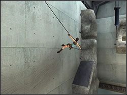 Przejdź po występie w prawo i wejdź na jego przedłużenie w ścianie sali - Posiadłość Croftów (4) | Trening w Tomb Raider Anniversary - Tomb Raider: Anniversary - poradnik do gry