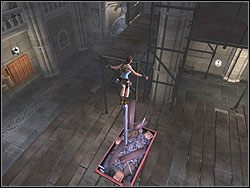 Wróć na początek półpiętra, przeskocz z powrotem na włócznię wojownika i dalej na przyścienne rusztowanie - Posiadłość Croftów (6) | Trening w Tomb Raider Anniversary - Tomb Raider: Anniversary - poradnik do gry