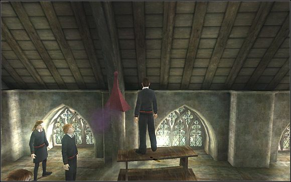 Schemat postępowania w przypadku pięciu kolejnych głośników jest praktycznie identyczny (Wingardium Leviosa + dwie ławki) - wszystko, co musisz zrobić, to biegać za siostrami w kolejne miejsca - Zadania Gwardii Dumbledorea, cz. 2 (1) | Opis przejścia - Harry Potter i Zakon Feniksa - poradnik do gry