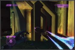 Gdy wylądujesz, idź korytarzem, aż do komnaty, gdzie zakażeni walczą z Sentinelami - 5. The Oracle - Halo 2 - PC - poradnik do gry
