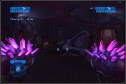 Na dworze napotkasz kilku Elites, w tym Gwardię Honorową oraz Elites z plecakami odrzutowymi - 10. Gravemind - Halo 2 - PC - poradnik do gry