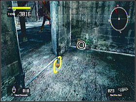 W bocznym pomieszczeniu hangaru, w którym walczysz z drugą modliszką - Misja 1 - Tarcze | Tarcze w Lost Planet Extreme Condition - Lost Planet: Extreme Condition - PC - poradnik do gry