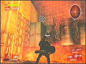 W sali, w której schodzisz z dużej wysokości na sam dół, jest w narożniku widocznej na screenie skrzyni - Misja 9 - Tarcze | Tarcze w Lost Planet Extreme Condition - Lost Planet: Extreme Condition - PC - poradnik do gry