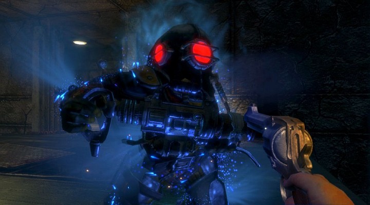 Tatuśkowie (Big Daddies) to wielcy przeciwnicy w skafandrach, którzy stanowią największe wyzwanie spośród wszystkich odmian wrogów napotykanych w grze - BioShock - poradnik do gry