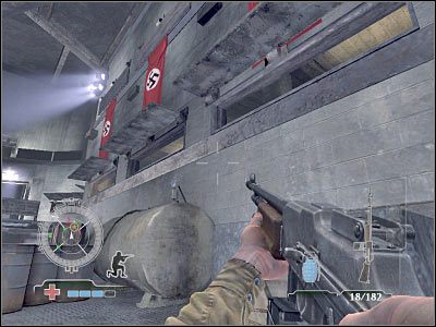 Spróbuj teraz zbliżyć się do prowadzących do tego bunkra schodów - Assemble at Main Control Room (cz.2) | Operation Der Flakturm | Airborne - Medal of Honor: Airborne - poradnik do gry