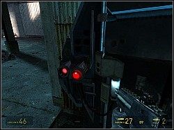 Następnie odsuń się i wpakuj granat do wnętrza panelu - [Solucja] Poza zasięgiem cz.2 | Half-Life 2 Episode Two - Half-Life 2: Episode Two - poradnik do gry