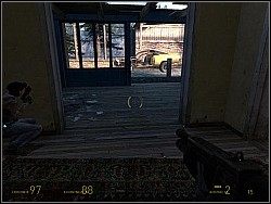 Gdy żołnierze przestaną nadchodzić, przejdź do kuchni - [Solucja] Poza zasięgiem cz.3 | Half-Life 2 Episode Two - Half-Life 2: Episode Two - poradnik do gry