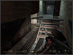 Znajdziesz się w tunelu, który prowadzi do sali pełnej hunterów - [Solucja] Nasz wspólny przyjaciel cz.1 | Half-Life 2 Episode Two - Half-Life 2: Episode Two - poradnik do gry