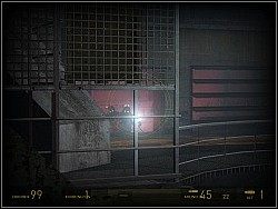 Gdy dotrzesz do pokoju z cekaemem - [Solucja] Nasz wspólny przyjaciel cz.2 | Half-Life 2 Episode Two - Half-Life 2: Episode Two - poradnik do gry