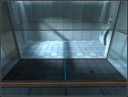 Idź przed siebie i zeskocz na dół pomieszczenia otoczonego z trzech stron ścianami - Pomieszczenie testowe nr 01 | Portal - Portal - poradnik do gry