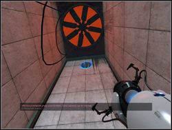 W pomieszczeniu, w którym się znajdziesz, stwórz jeden portal w ścianie przy samym suficie, drugi natomiast w podłodze - Pomieszczenie testowe nr 19 (cz.1) | Portal - Portal - poradnik do gry