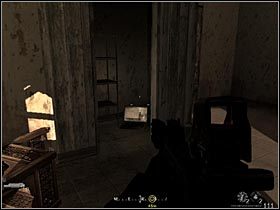 Po uwolnieniu sojuszniczego oddziału, wejdź do zlokalizowanego nieopodal budynku - Szok i zdumienie | Materiały wywiadowcze | Call of Duty 4 Modern Warfare - Call of Duty 4: Modern Warfare - poradnik do gry