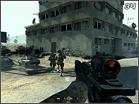 Gdy kompani wysadzą drzwi, wejdź do środka i skorzystaj ze schodów (#35) - Charlie, nie surfuj | Solucja Call of Duty 4 Modern Warfare - Call of Duty 4: Modern Warfare - poradnik do gry