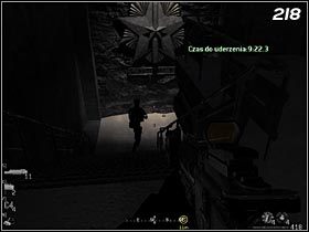 Po wyjściu z łaźni skręć w lewo i posuwaj się naprzód (#217), eliminując kolejnych wrogów - Nie można walczyć w Sali wojennej | Solucja Call of Duty 4: Modern Warfare - Call of Duty 4: Modern Warfare - poradnik do gry