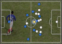 O ile na powyższych przykładach formacja trzymała dość równe odstępy pomiędzy piłkarzami, to w grze nie wygląda to już tak różowo - Poradnik do gry - Formacje w grze Pro Evolution Soccer 2008 - Pro Evolution Soccer 2008 - poradnik do gry
