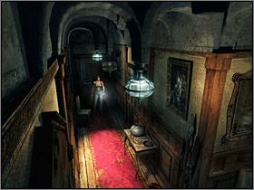 Przejdź przez drzwi na końcu korytarza, a znajdziesz się w kolejnym korytarzu w którym to widziałaś po raz pierwszy Mortona - Posiadłość Mortonów (5) | Aline Cedrac | Alone in the Dark Koszmar powraca - Alone in the Dark: Koszmar powraca - poradnik do gry