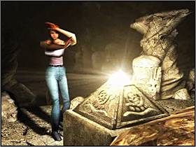 Musisz umieścić na niej znalezioną przez chwilą kamienną piramidę - Świat Mroku (2) | Aline Cedrac | Alone in the Dark Koszmar powraca - Alone in the Dark: Koszmar powraca - poradnik do gry