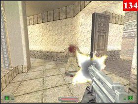 Skieruj się do budynku naprzeciw, wskocz na małą kopułę a z niej na gzyms i wejdź do środka przez okno po lewej - Misja 05 - Irak (1) | Opis przejścia Soldier of Fortune - Soldier of Fortune - poradnik do gry