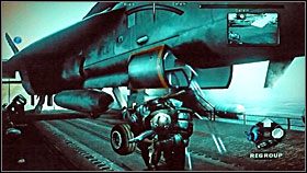 Teraz trzeba dostać na mostek, by porozmawiać z kapitanem jednostki - Aircraft carrier | Misje | Army of Two - Army of Two - poradnik do gry