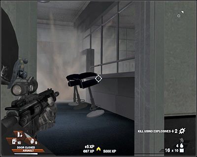 Po dotarciu do niewielkiego pomieszczenia ponownie się rozdzielcie - Kolejka (cz.2) | Akt 4 - Centrum konferencyjne | Rainbow Six Vegas 2 - Tom Clancys Rainbow Six Vegas 2 - poradnik do gry