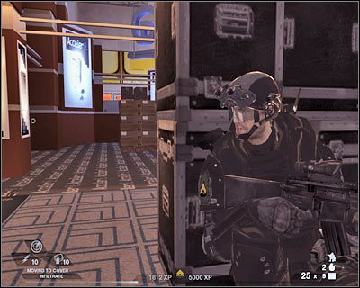 Wielu wrogów używa shotgunów, tak więc nie możesz się za bardzo odsłaniać - Południowa hala (cz.2) | Akt 4 - Centrum konferencyjne | Rainbow Six Vegas 2 - Tom Clancys Rainbow Six Vegas 2 - poradnik do gry