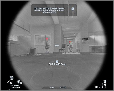 Wyłącz teraz ten widok, wycofaj się i wciśnij SPACJĘ, mając na widoku drzwi - Negocjacje (cz.2) | Akt 1 - Pireneje | Tom Clancys Rainbow Six Vegas 2 - Tom Clancys Rainbow Six Vegas 2 - poradnik do gry
