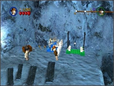Zrób z nich białą kładkę, weź ją i idź w prawo - Chapter 2 - Into the Mountains (cz.1) - Poszukiwacze Zaginionej Arki - LEGO Indiana Jones: The Original Adventures - poradnik do gry