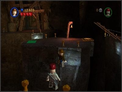 Idź w prawo i przejdź przez dwa niewidzialne mosty - Chapter 6 - Temple of the Grail (cz.3) - Ostatnia Krucjata - LEGO Indiana Jones: The Original Adventures - poradnik do gry