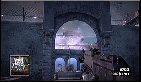 Wskazówka: jeśli wejdziesz na szczyt wieży, w której przetrzymywani byli Twoi kumple, dostaniesz się na najwyższy punkt w grze (achievement On Top of The World ) - Crash and Grab (cz.3) | Kampania | Battlefield Bad Company - Battlefield: Bad Company - poradnik do gry