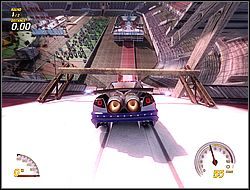 Wbrew temu, co głosi opis wyzwania, w grze liczy się NIE najlepszy skok spośród trzech oddanych, ale SUMA dwóch - [Tryb Carnage] Wyzwania cz. 5 | FlatOut Apokalipsa - FlatOut: Apokalipsa - poradnik do gry