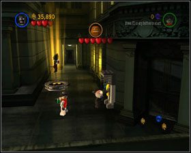 Zniszcz budkę (5/5) po prawej, a dostaniesz ostatni Kanister (#10) - You Can Bank on Batman (cz.2) | Heros Episode 1 | LEGO Batman The Videogame - LEGO Batman: The Videogame - poradnik do gry
