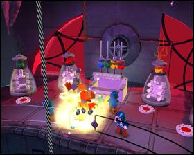 Przepchnij oba na koniec pomieszczenia, a Freeze oberwie wielką bryłą lodową - An Icy Reception (cz.3) | Heros Episode 1 | LEGO Batman The Videogame - LEGO Batman: The Videogame - poradnik do gry