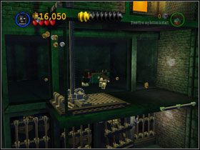 Wskocz na górę i przejdź po balkoniku - In the Dark Night (cz.1) | Heros Episode 3 | LEGO Batman The Videogame - LEGO Batman: The Videogame - poradnik do gry