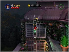 Rozbij nim bramkę po lewej i wskocz na balkon - Green Fingers (cz.1) | Villiant Episode 4 | LEGO Batman The Videogame - LEGO Batman: The Videogame - poradnik do gry