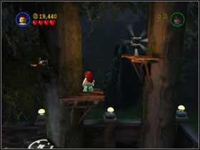 Free play: wysadź srebrną bramę po prawej stronie - Green Fingers (cz.1) | Villiant Episode 4 | LEGO Batman The Videogame - LEGO Batman: The Videogame - poradnik do gry