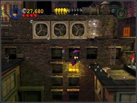 Zejdź pięterko niżej, przeleć na sąsiedni balkon i wyłącz wiatraki, by Kobieta-Kot mogła przejść swobodnie - Stealing the Show (cz.1) | Villiant Episode 5 | LEGO Batman The Videogame - LEGO Batman: The Videogame - poradnik do gry