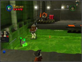 Przysuń pudełko do taśmy i uruchom generator - The Jokers Masterpiece (cz.2) | Villiant Episode 6 | LEGO Batman The Videogame - LEGO Batman: The Videogame - poradnik do gry