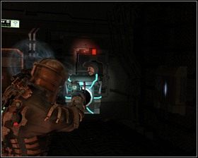 Z windy wypadło ogniwo, za pomocą kinezy umieszczamy go w slocie - Martwy po przybyciu (cz.2) | Rozdział 09 | Solucja Dead Space - Dead Space - poradnik do gry