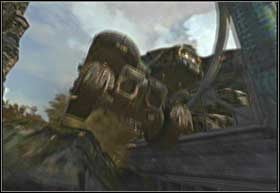 Kiedy miniesz wodospad po lewej stronie stań przy Troice i poczekaj aż z powodu kilkukrotnego zderzenia pęknie szyba osłaniająca kabinę porwanego dorricka - Wielkie natarcie | Ostrze włóczni | Gears of War 2 - Gears of War 2 - poradnik do gry