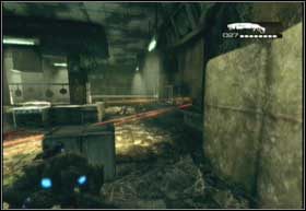 Miotacz płomieni przyda się ponownie, kiedy z małego dziedzińca będziesz chciał wejść ponownie do budynku - Pochodzenie (cz.1) | Nadciągająca burza | Gears of War 2 - Gears of War 2 - poradnik do gry